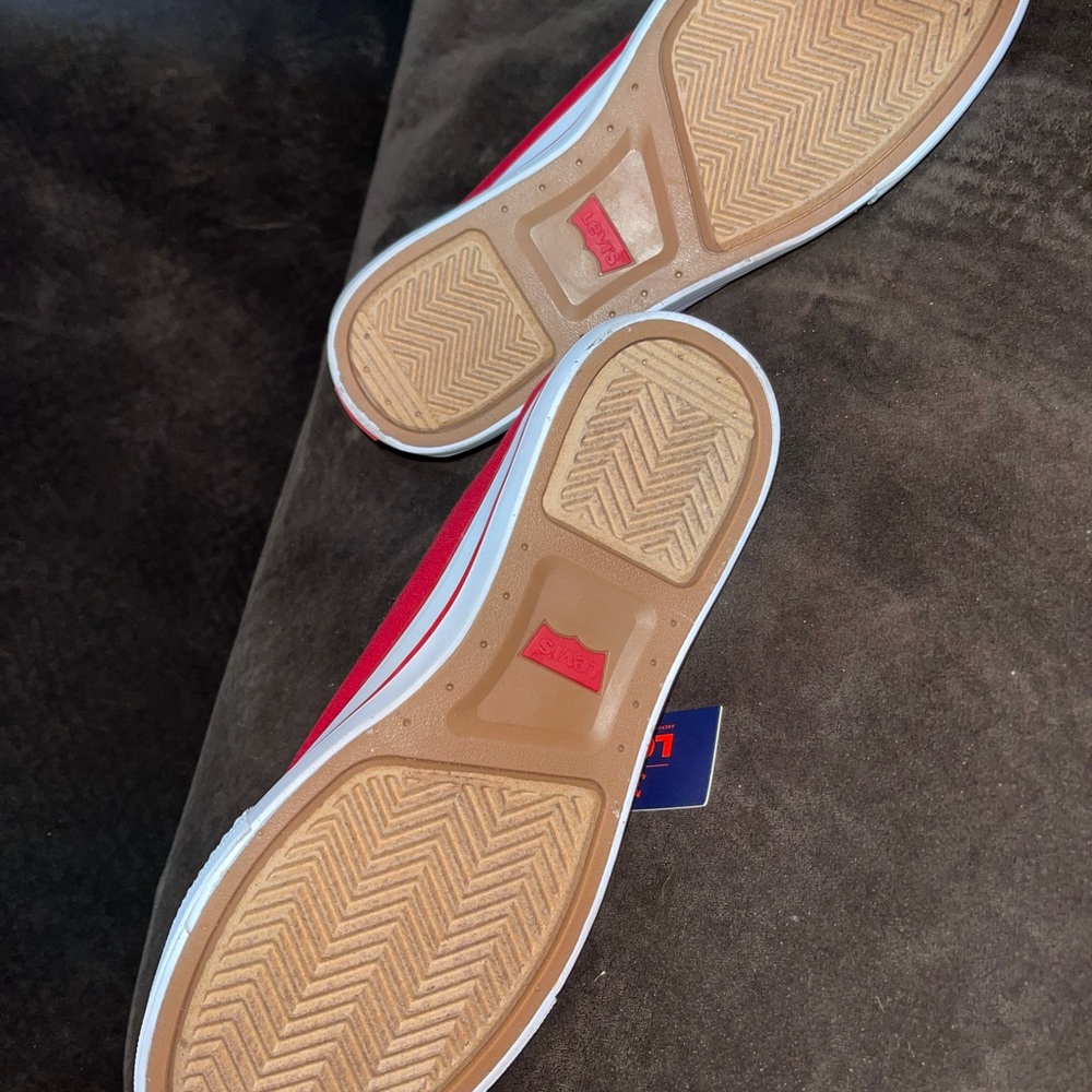 Levi’s shoes size 9